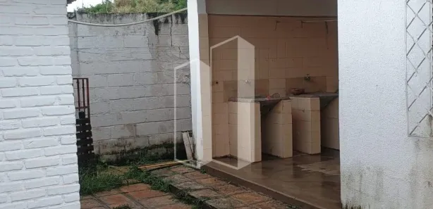 Casa com 3 Quartos para alugar, 160m² no Parque das Laranjeiras, Goiânia
