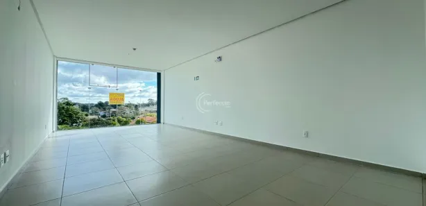 Sala Comercial para alugar, 46m² no Desvio Rizzo, Caxias do Sul