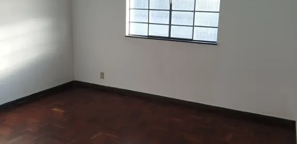 Casa com 3 Quartos para alugar, 110m² no Santa Efigênia, Belo Horizonte