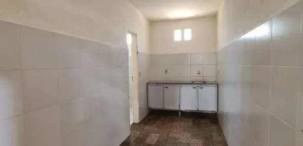 Galpão/Depósito/Armazém para alugar, 605m² no Candelária, Natal