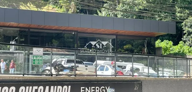Ponto Comercial para alugar, 94m² no Carangola, Petrópolis