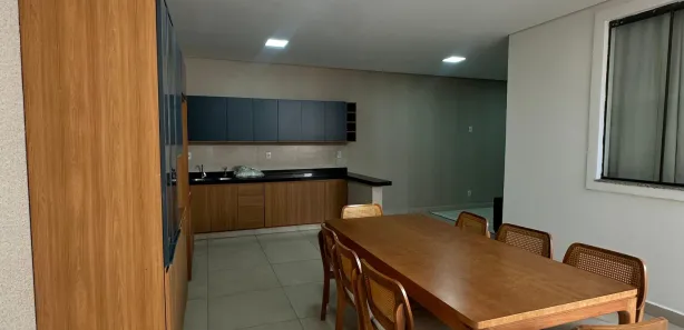 Casa de Condomínio com 3 Quartos para venda ou aluguel, 200m² no Capuava, Goiânia