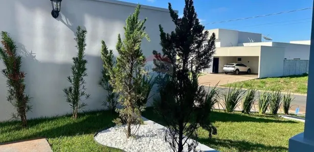 Sobrado com 4 Quartos à venda, 243m² no Loteamento Manoel Gomes da Cunha, Araguaína