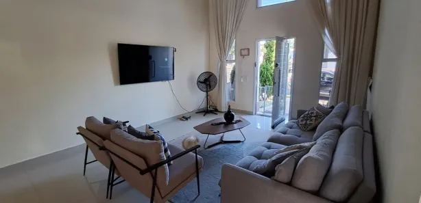 Casa de Condomínio com 3 Quartos à venda, 180m² no Parque Olívio Franceschini, Hortolândia