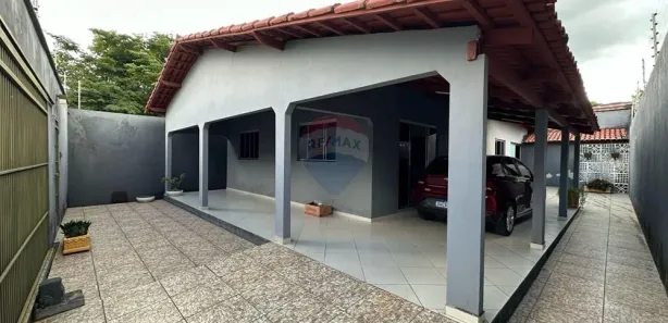 Casa com 2 Quartos à venda, 180m² no Setor Carajá, Araguaína