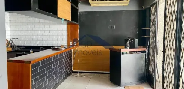 Ponto Comercial para venda ou aluguel, 50m² no Quarteirão Brasileiro, Petrópolis