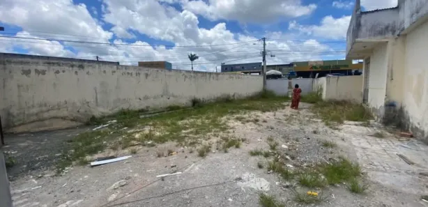 Galpão/Depósito/Armazém com 1 Quarto para alugar, 80m² no Cascalheira (Abrantes), Camaçari