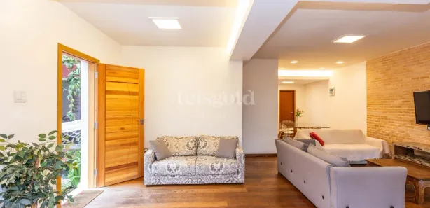 Casa com 3 Quartos à venda, 236m² no Humaitá, Rio de Janeiro