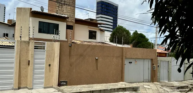 Sobrado com 3 Quartos à venda, 236m² no Capim Macio, Natal