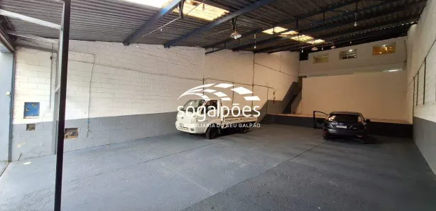 Galpão/Depósito/Armazém para alugar, 325m² no Pompéia, Belo Horizonte
