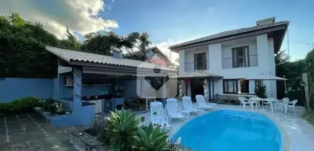 Casa com 3 Quartos para alugar, 170m² no Cuiabá, Petrópolis
