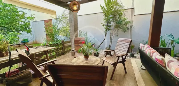 Casa de Condomínio com 4 Quartos à venda, 300m² no Jardins Verona, Goiânia