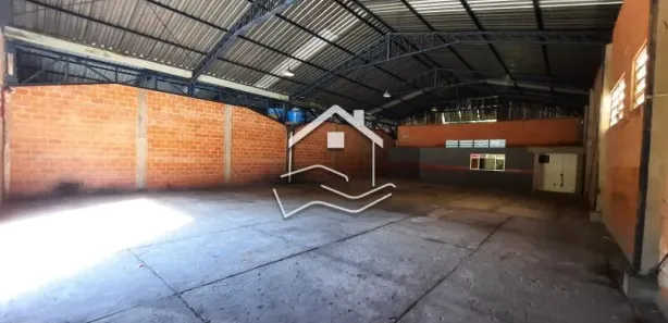 Galpão/Depósito/Armazém para alugar, 460m² no Pedro do Rio, Petrópolis