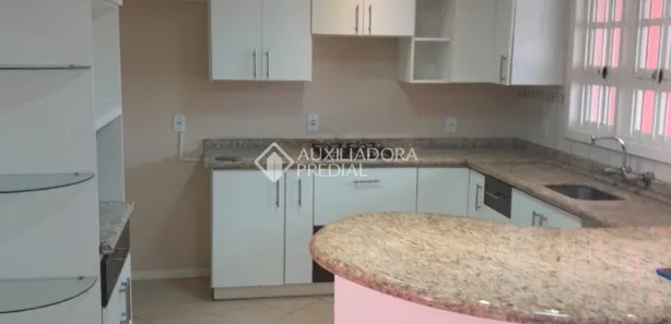 Sobrado com 3 Quartos para alugar, 150m² no Diva Lessa de Jesus, Gravataí