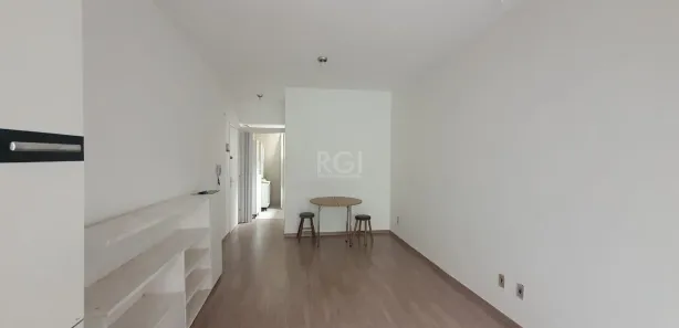 Kitnet com 1 Quarto à venda, 32m² no Farroupilha, Porto Alegre