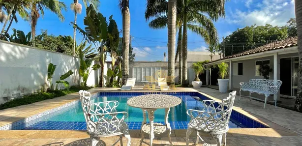 Casa com 4 Quartos à venda, 220m² no Balneário Praia do Pernambuco, Guarujá