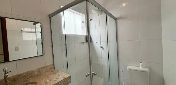 Casa de Condomínio com 4 Quartos para alugar, 260m² no Buraquinho, Lauro de Freitas