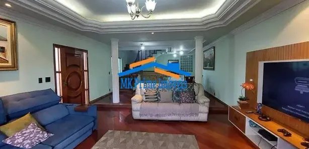 Sobrado com 4 Quartos à venda, 378m² no Vila Janete, Carapicuíba