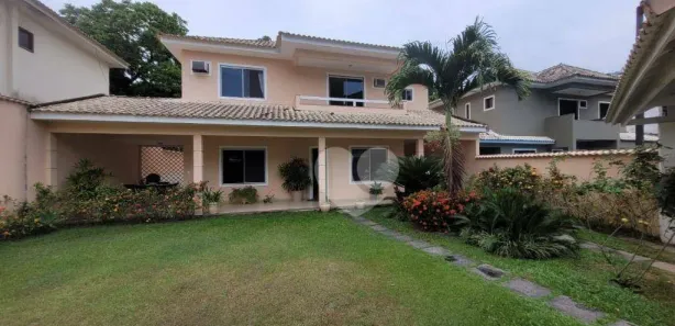 Casa de Condomínio com 4 Quartos para alugar, 233m² no Camorim, Rio de Janeiro
