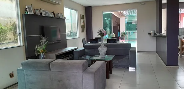 Sobrado com 4 Quartos à venda, 360m² no Parque 10 de Novembro, Manaus