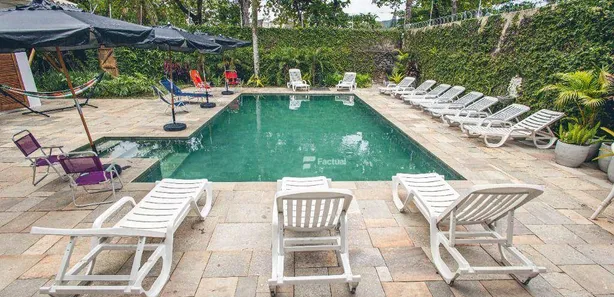 Casa com 8 Quartos para venda ou aluguel, 700m² no Balneário Praia do Pernambuco, Guarujá