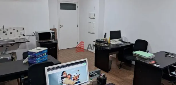 Sala Comercial à venda, 25m² no São Domingos, Niterói