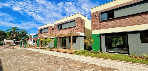 Sobrado com 3 Quartos para alugar, 100m² no , Garopaba