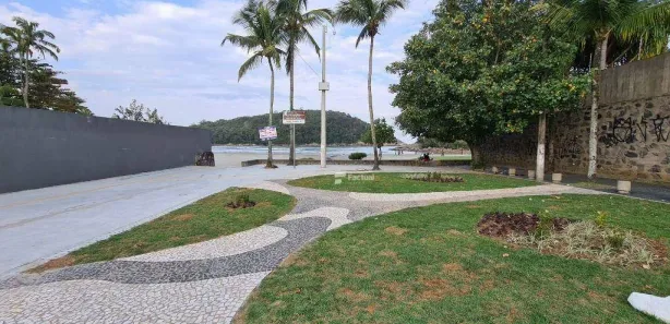 Lote/Terreno à venda, 300m² no Balneário Praia do Pernambuco, Guarujá