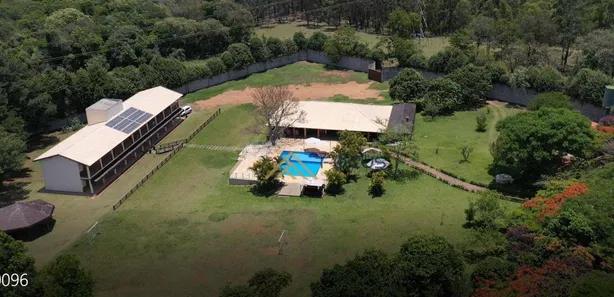 Fazenda/Sítio com 16 Quartos para venda ou aluguel, 1800m² no Cai, Cabreúva