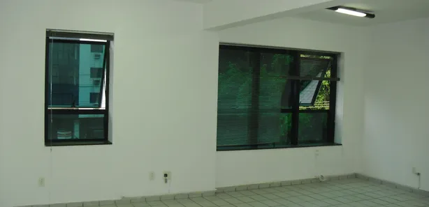 Sala Comercial para venda ou aluguel, 47m² no Macuco, Santos