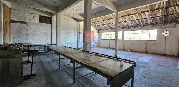 Galpão/Depósito/Armazém com 1 Quarto para alugar, 150m² no Chácara Flora, Petrópolis