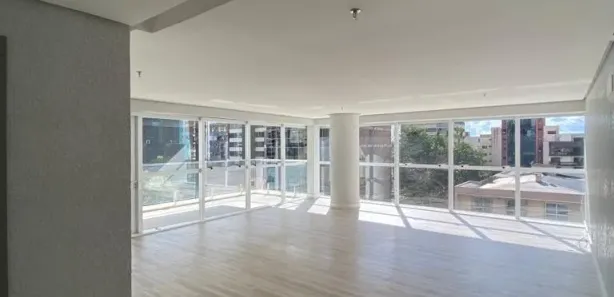 Sala Comercial à venda, 85m² no São Pelegrino, Caxias do Sul