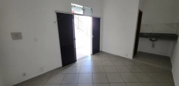 Ponto Comercial para alugar, 25m² no Santa Tereza, Belo Horizonte