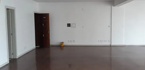 Sala Comercial à venda, 160m² no Centro, Caxias do Sul