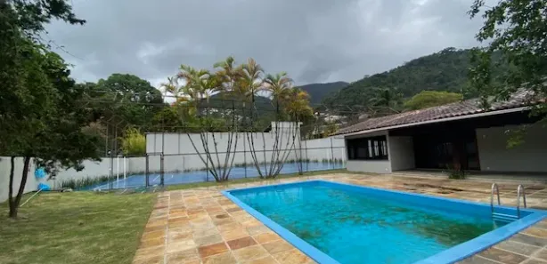 Casa com 7 Quartos para venda ou aluguel, 3980m² no Morin, Petrópolis