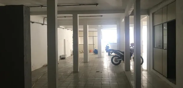 Ponto Comercial para alugar, 300m² no Boca do Rio, Salvador
