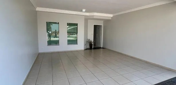 Casa com 3 Quartos para alugar, 180m² no Loteamento Portal do Sol I, Goiânia