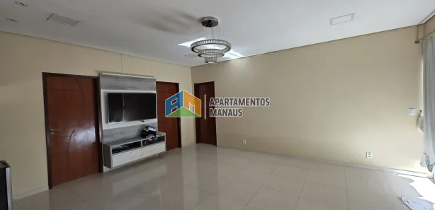 Sobrado com 5 Quartos à venda, 274m² no Alvorada, Manaus