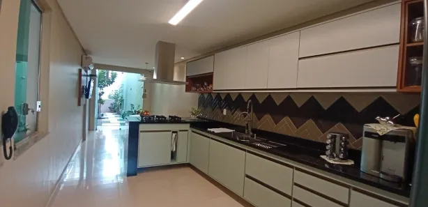 Casa de Condomínio com 3 Quartos à venda, 600m² no Adrianópolis, Manaus