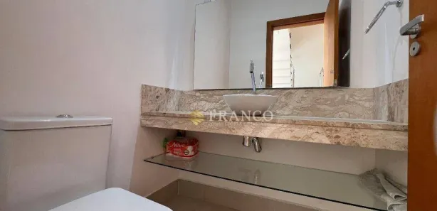 Casa de Condomínio com 3 Quartos à venda, 230m² no Castelo, Tremembé