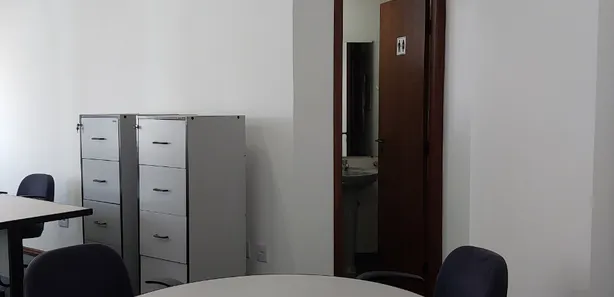 Sala Comercial para alugar, 35m² no Funcionários, Belo Horizonte