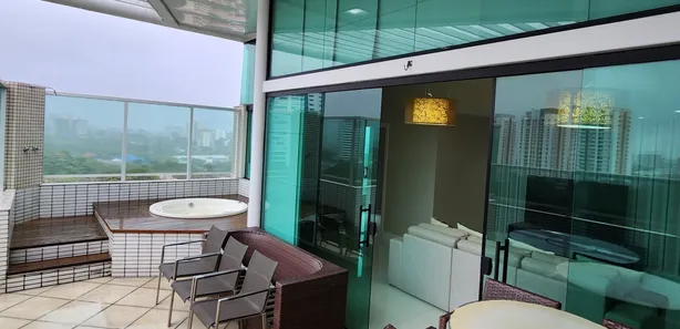 Cobertura com 3 Quartos para venda ou aluguel, 215m² no Adrianópolis, Manaus