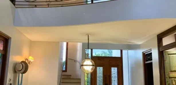 Sobrado com 4 Quartos para venda ou aluguel, 250m² no Centro, Porto Seguro
