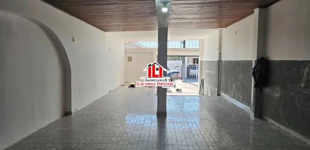 Ponto Comercial para alugar, 130m² no Chapada, Manaus
