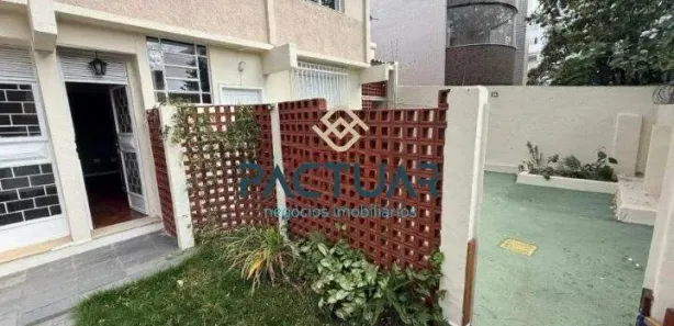 Casa com 2 Quartos para alugar, 90m² no Santo Antônio, Belo Horizonte