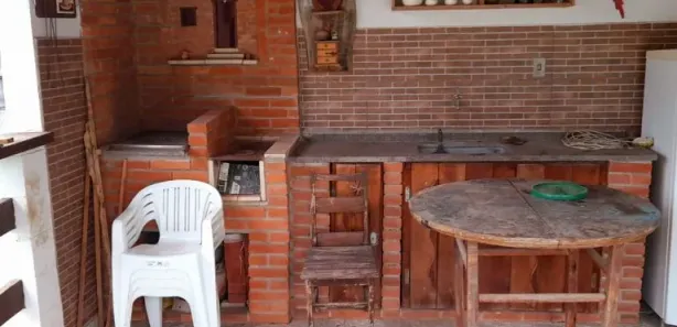 Fazenda/Sítio com 4 Quartos à venda, 140m² no Jd Castelano, Biritiba-Mirim
