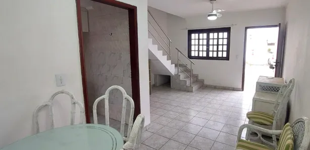 Casa de Condomínio com 2 Quartos à venda, 66m² no Jardim Las Palmas, Guarujá