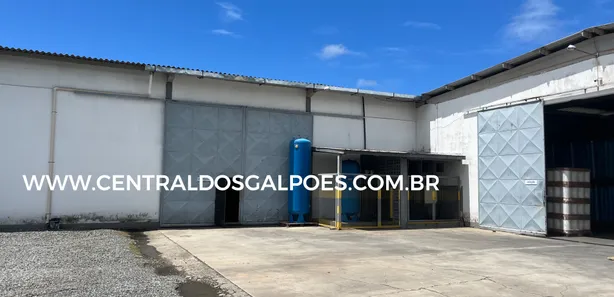 Galpão/Depósito/Armazém para alugar, 1350m² no Nova Abrantes (Abrantes), Camaçari