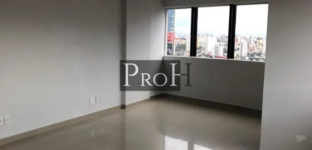 Sala Comercial à venda, 40m² no Vila Gilda, Santo André