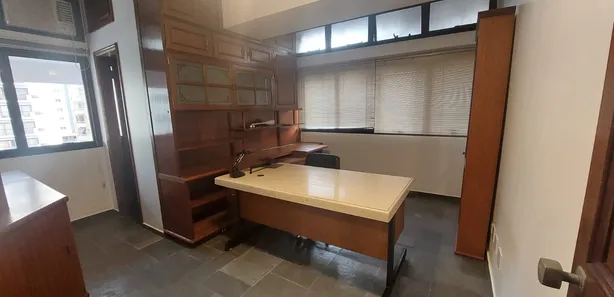 Sala Comercial para alugar, 65m² no Gonzaga, Santos